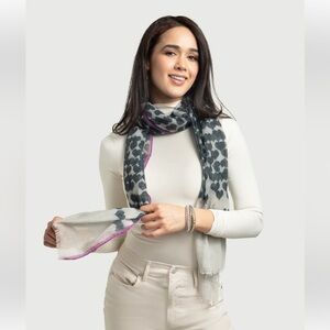 SAACHI Gray and Purple Heart Pattern Scarf 79”x 32”